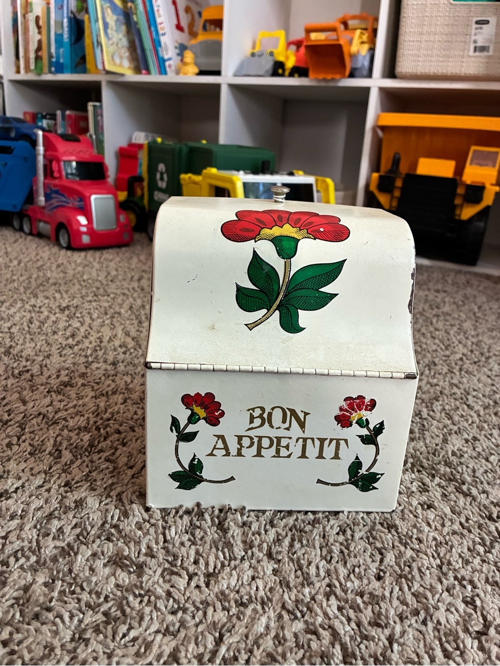 Vintage Bon Appetit Recipe Box – White with Red and Green Floral Design